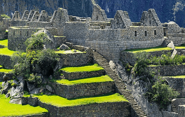 machupicchu circuito2 inca oriental stores houses
